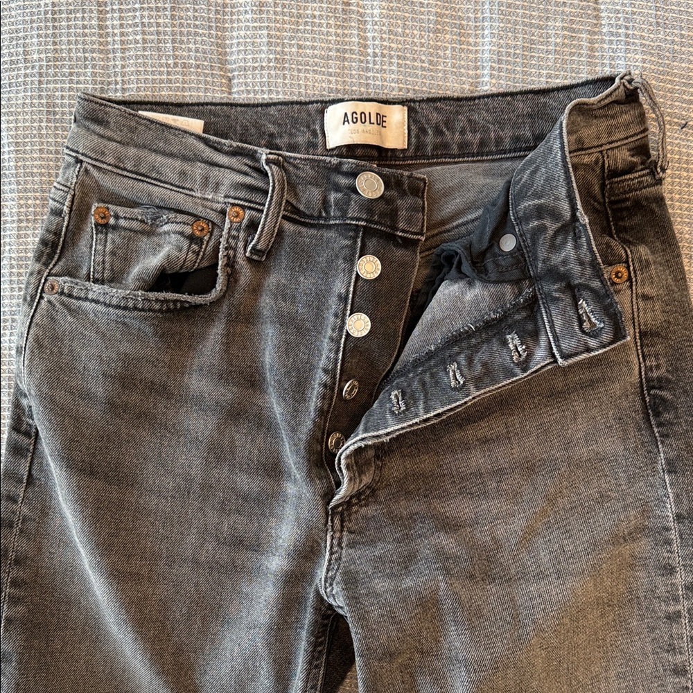 Agolde riley crop jeans in washed black
